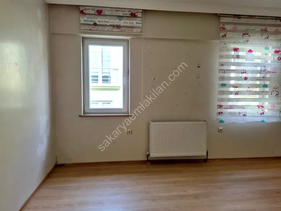 ADAPAZARI CAMİLİ MAHALLESİNDE KİRALIK 3+1 DAİRE