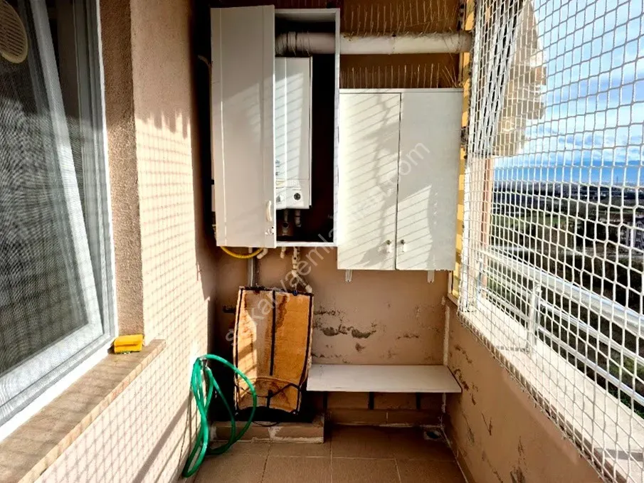 ADAPAZARI CAMİLİ MAHALLESİNDE KİRALIK 3+1 DAİRE