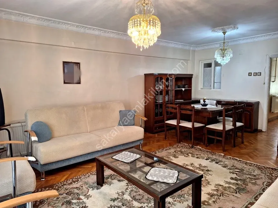 ADAPAZARI YENİDOĞAN MAHALLESİNDE KİRALIK EŞYALI 3+1 DAİRE