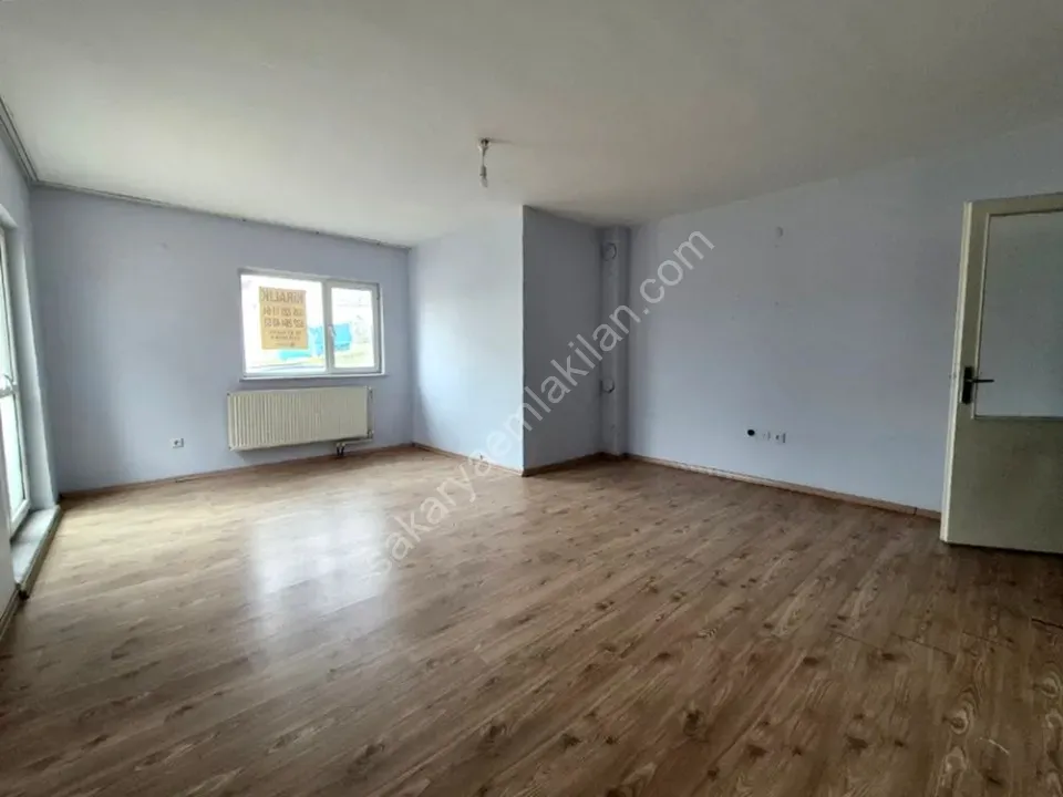 ADAPAZARI KARAMAN MAHALLESİNDE KİRALIK 3+1 DAİRE