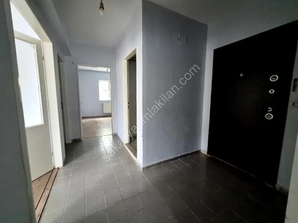 ADAPAZARI KARAMAN MAHALLESİNDE KİRALIK 3+1 DAİRE