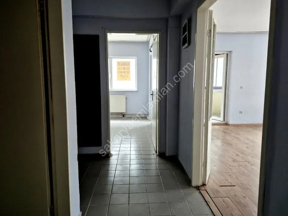 ADAPAZARI KARAMAN MAHALLESİNDE KİRALIK 3+1 DAİRE