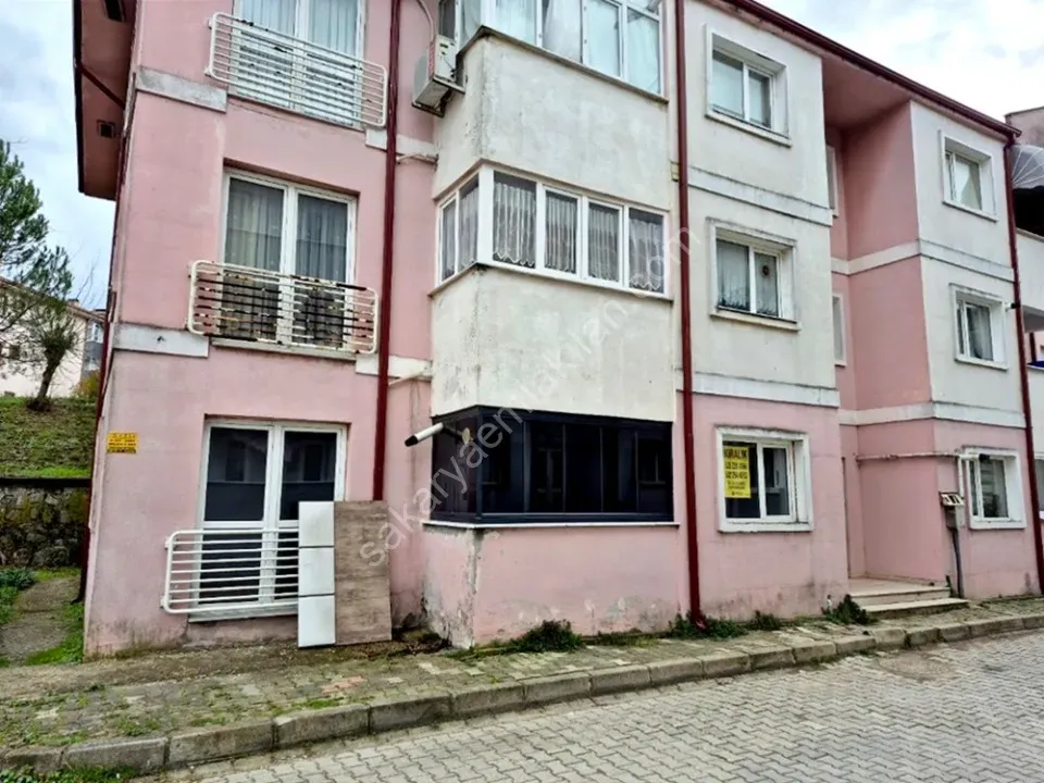 ADAPAZARI KARAMAN MAHALLESİNDE KİRALIK 3+1 DAİRE