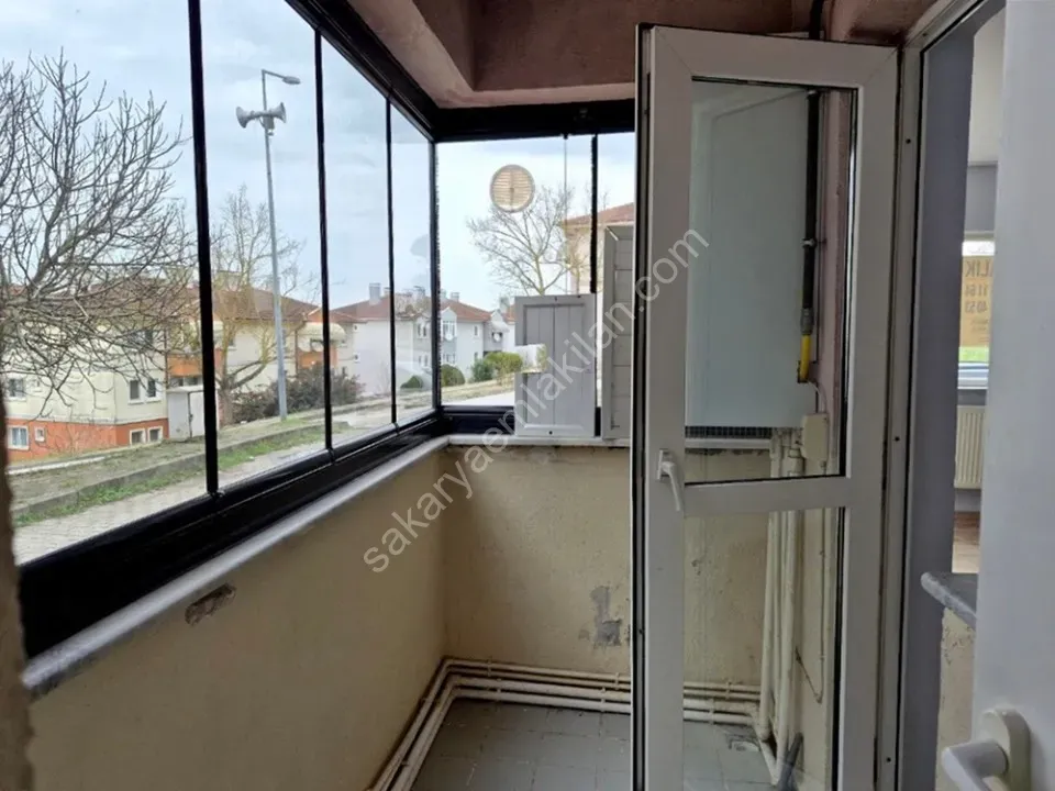 ADAPAZARI KARAMAN MAHALLESİNDE KİRALIK 3+1 DAİRE