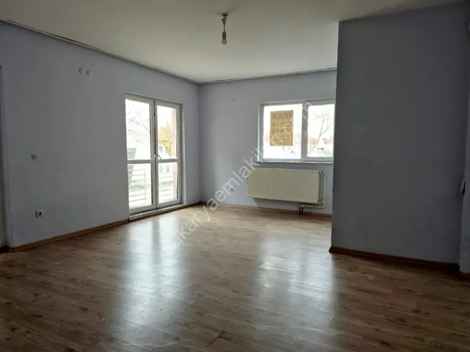 ADAPAZARI KARAMAN MAHALLESİNDE KİRALIK 3+1 DAİRE