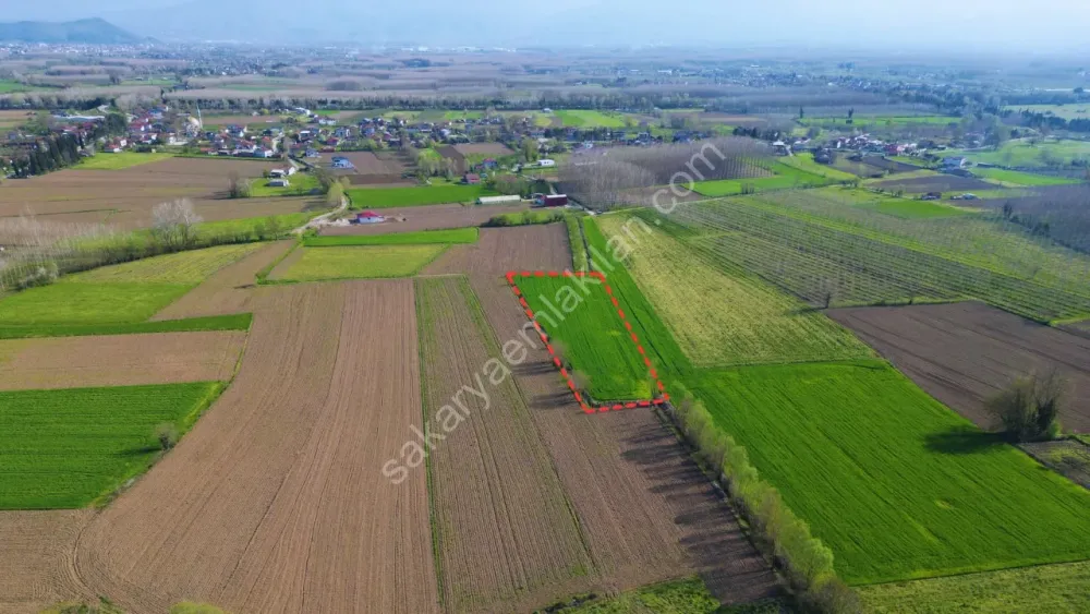 UZUNÇINAR'DA SATILIK 5.152 m2 YATIRIMLIK TARLA