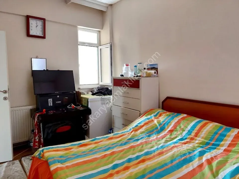 ADAPAZARI YAĞCILAR MAHALLESİNDE SATILIK 3+1 DAİRE