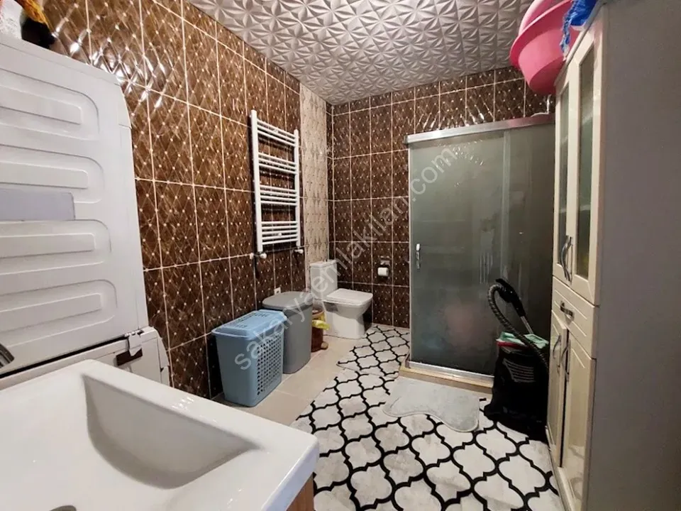 ADAPAZARI YAĞCILAR MAHALLESİNDE SATILIK 3+1 DAİRE