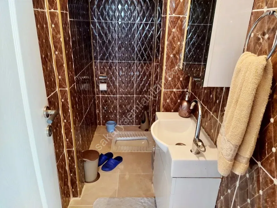 ADAPAZARI YAĞCILAR MAHALLESİNDE SATILIK 3+1 DAİRE