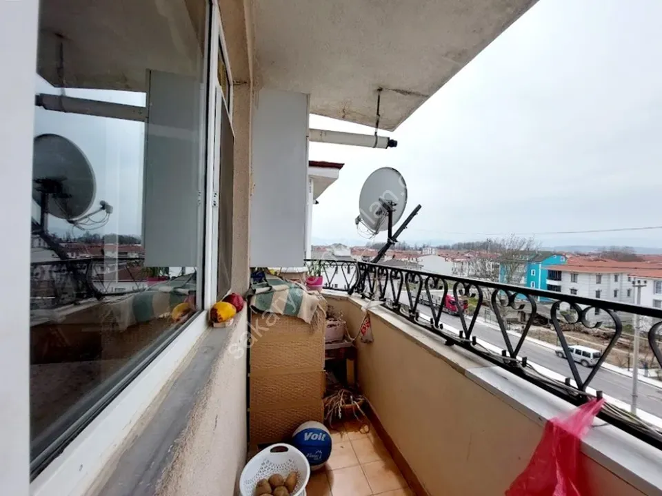 ADAPAZARI YAĞCILAR MAHALLESİNDE SATILIK 3+1 DAİRE