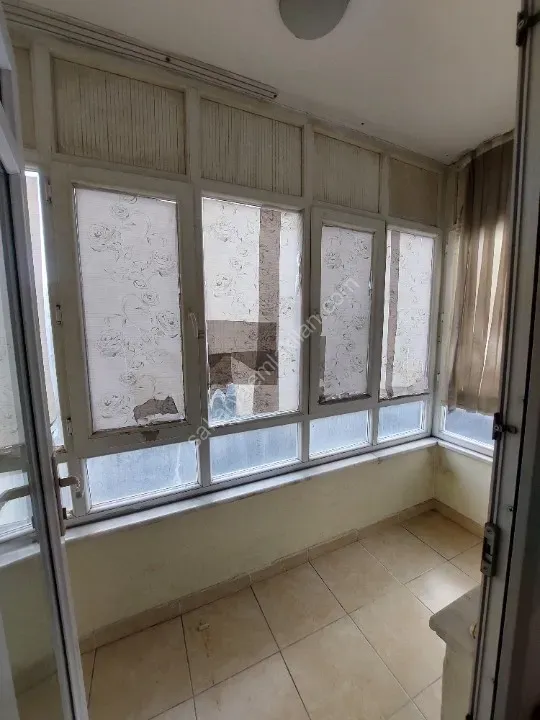 YILDIZ GAYRİMENKUL'DEN KATLI PAZAR ARKASI KİRALIK 1.KAT DAİRE
