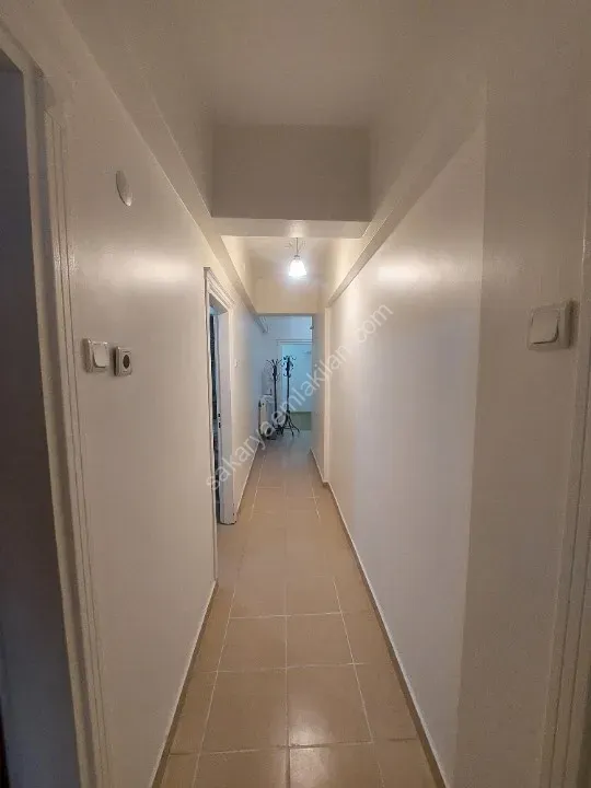 YILDIZ GAYRİMENKUL'DEN KATLI PAZAR ARKASI KİRALIK 1.KAT DAİRE