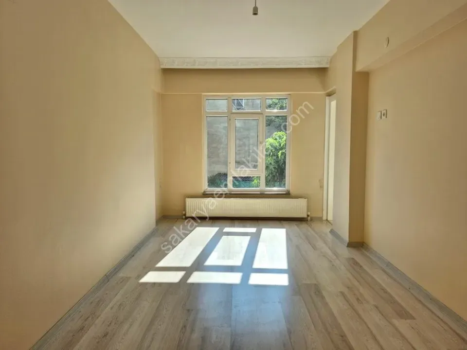 ADAPAZARI MERKEZDE KİRALIK 3+1 DAİRE