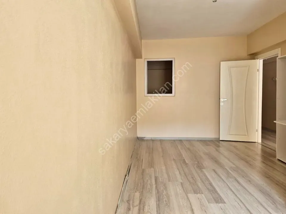 ADAPAZARI MERKEZDE KİRALIK 3+1 DAİRE