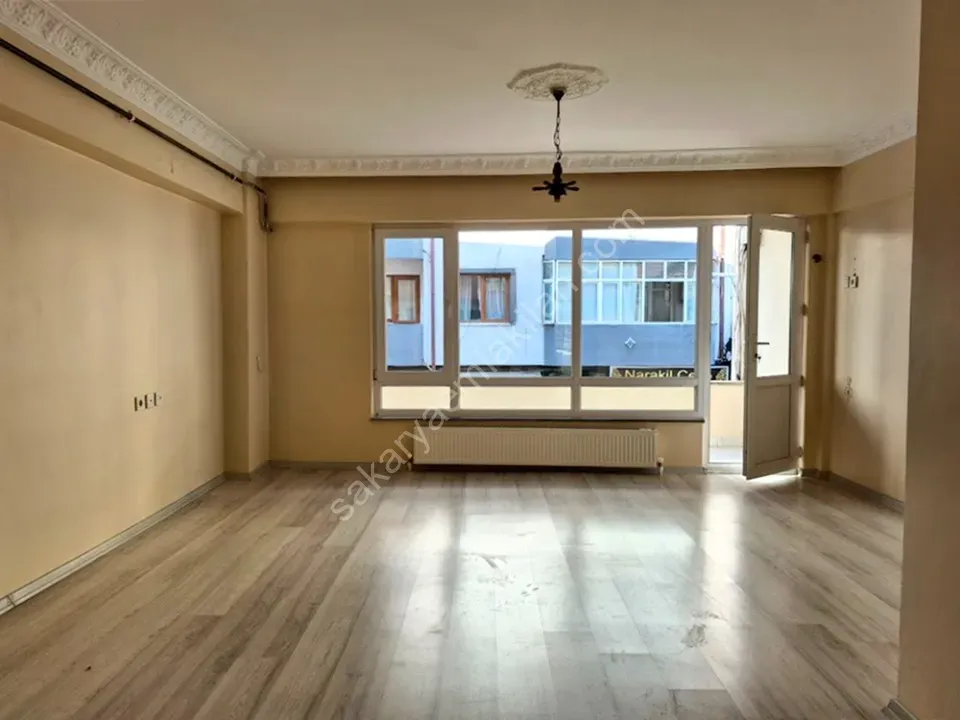 ADAPAZARI MERKEZDE KİRALIK 3+1 DAİRE