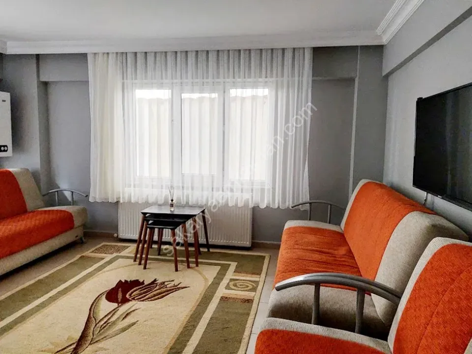 SERDİVAN MERKEZDE KİRALIK EŞYALI 2+1 DAİRE