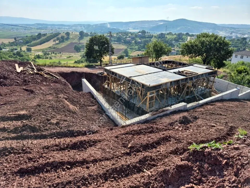 SAKARYA ADAPAZARI GÖKTEPE MAHALLESİNDE SATILIK ARSA