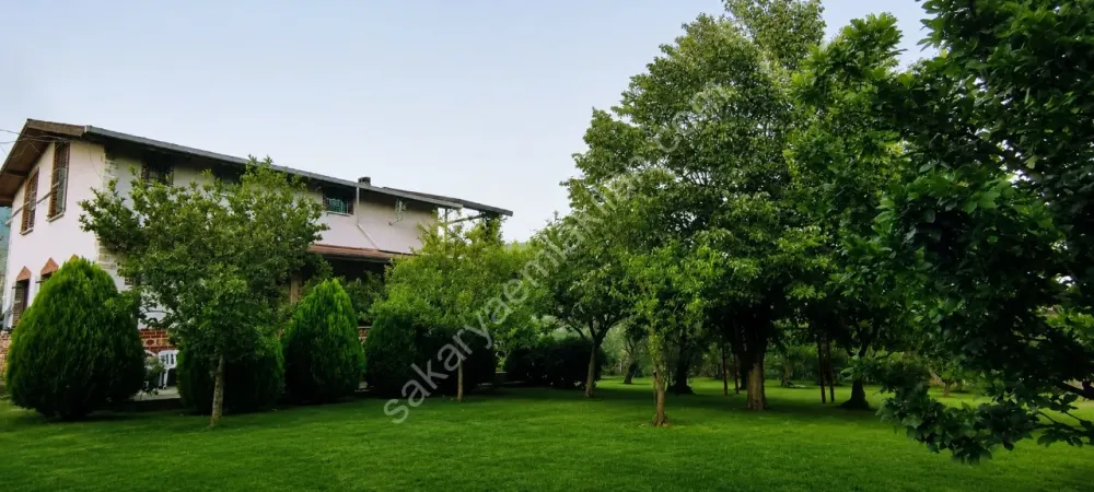 3700 metre arsa içinde Krediye uygun Çiftlik evi