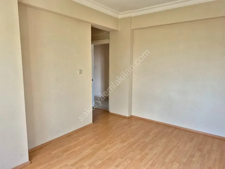 SERDİVAN MERKEZDE KİRALIK 3+1 DAİRE
