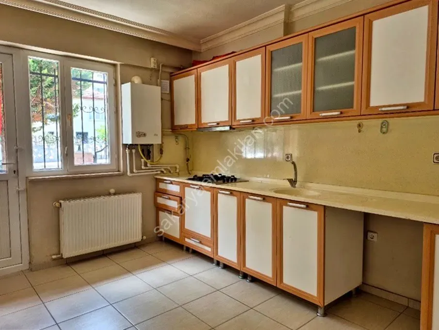 SERDİVAN MERKEZDE KİRALIK 3+1 DAİRE