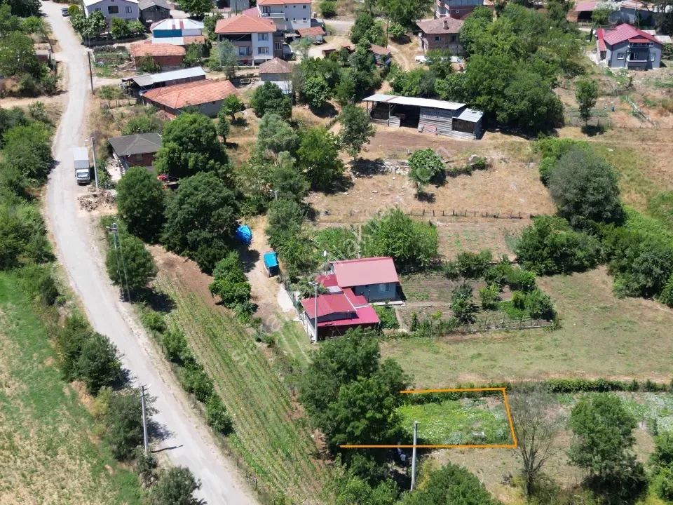 Şehrin Stresinden Uzaklaşın! Kanarca Sabırlı'da 244 m² Köy İçi Arsa
