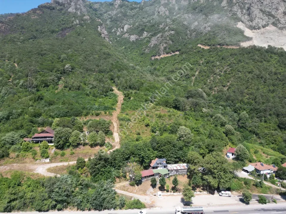 Adapazarı'na 18 km Mesafede, D-650 Üzerinde Satılık 14.520 m² Arazi