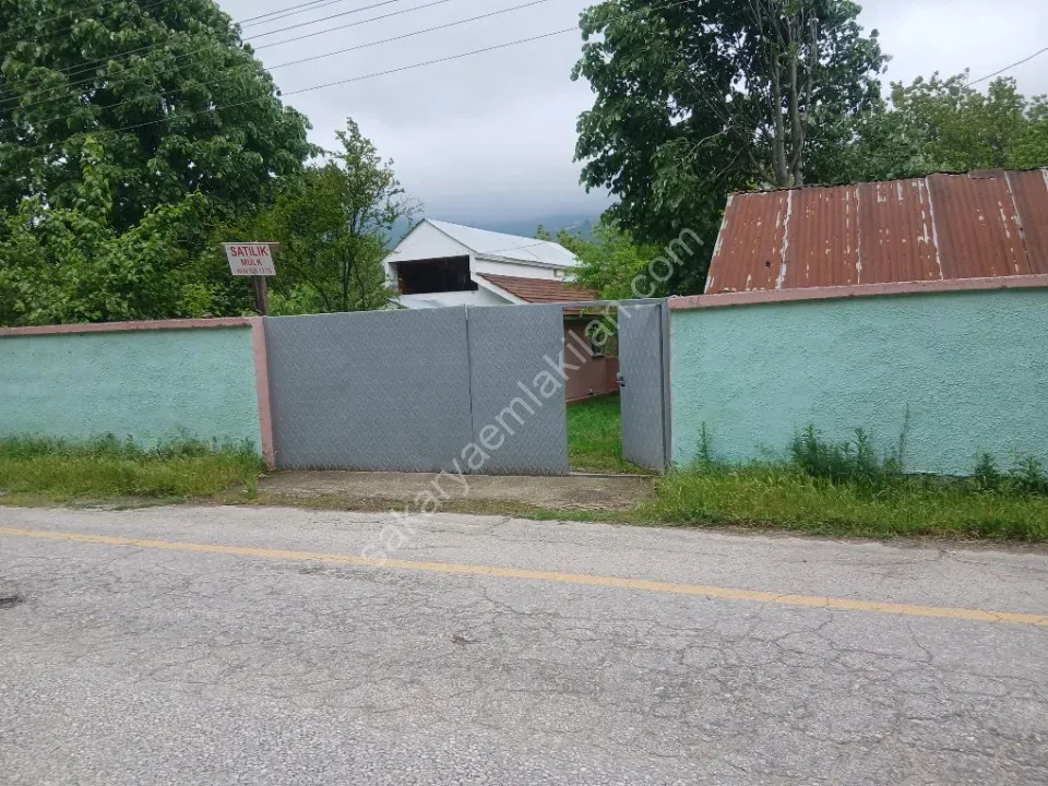 Yayla evi ile birlikte satılıktır