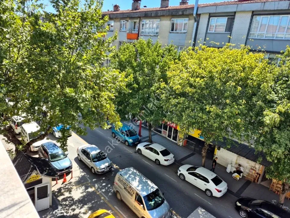 ADAPAZARI MERKEZDE KİRALIK 3+1 DAİRE