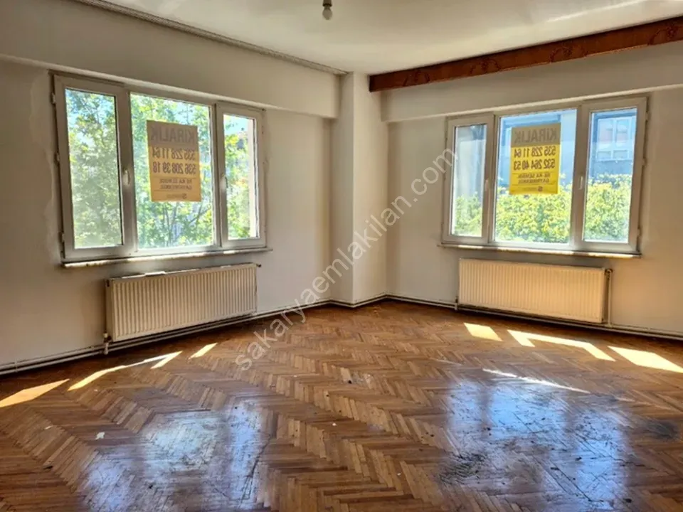 ADAPAZARI MERKEZDE KİRALIK 3+1 DAİRE