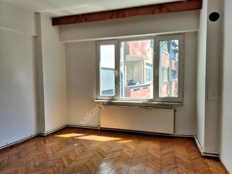 ADAPAZARI MERKEZDE KİRALIK 3+1 DAİRE