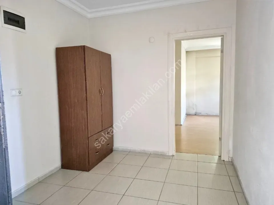 SERDİVAN MERKEZDE KİRALIK 1+1 DAİRE