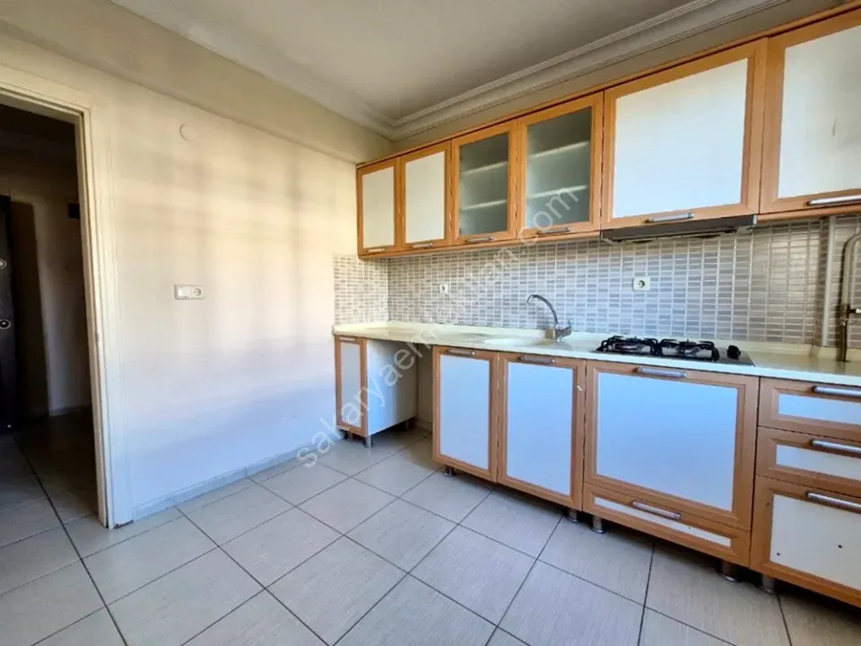 SERDİVAN MERKEZDE KİRALIK 1+1 DAİRE