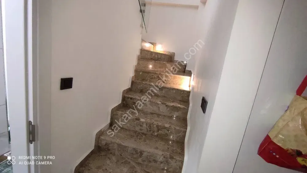 Seferihisar Ürkmez'de deniz tarafında tek müstakil havuzlu satılık 3+1 villa