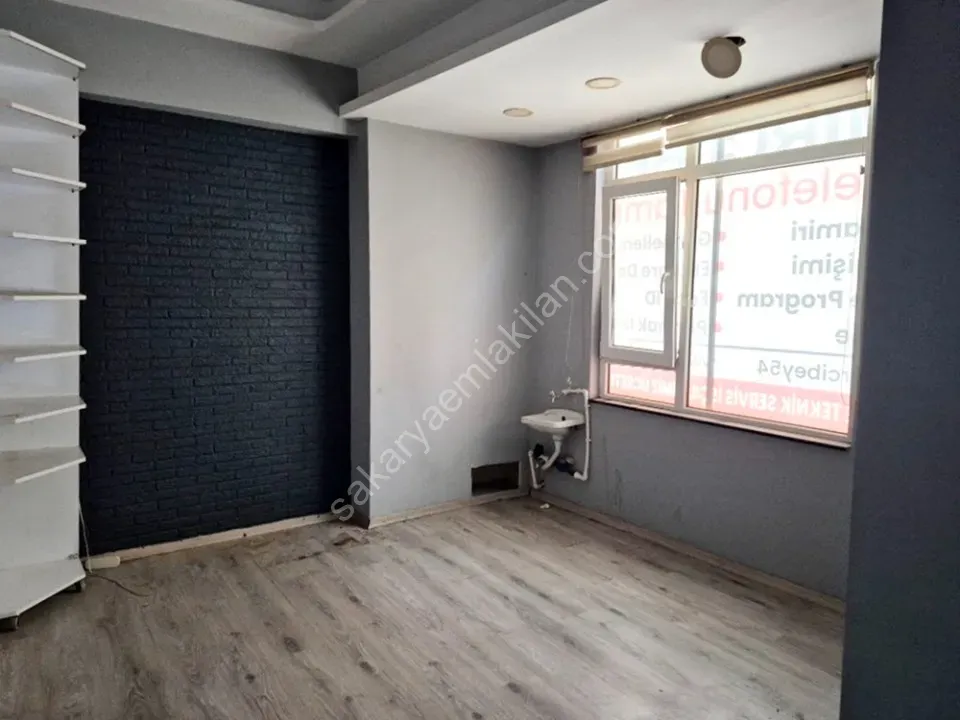 SAKARYA ADAPAZARI MERKEZDE KİRALIK OFİS