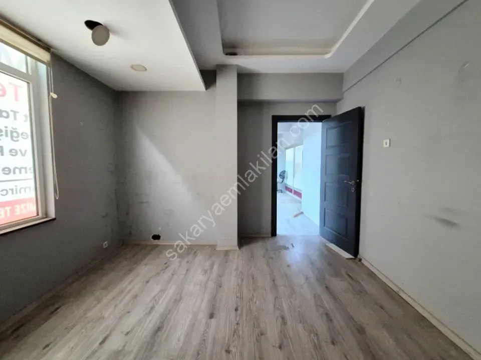 SAKARYA ADAPAZARI MERKEZDE KİRALIK OFİS