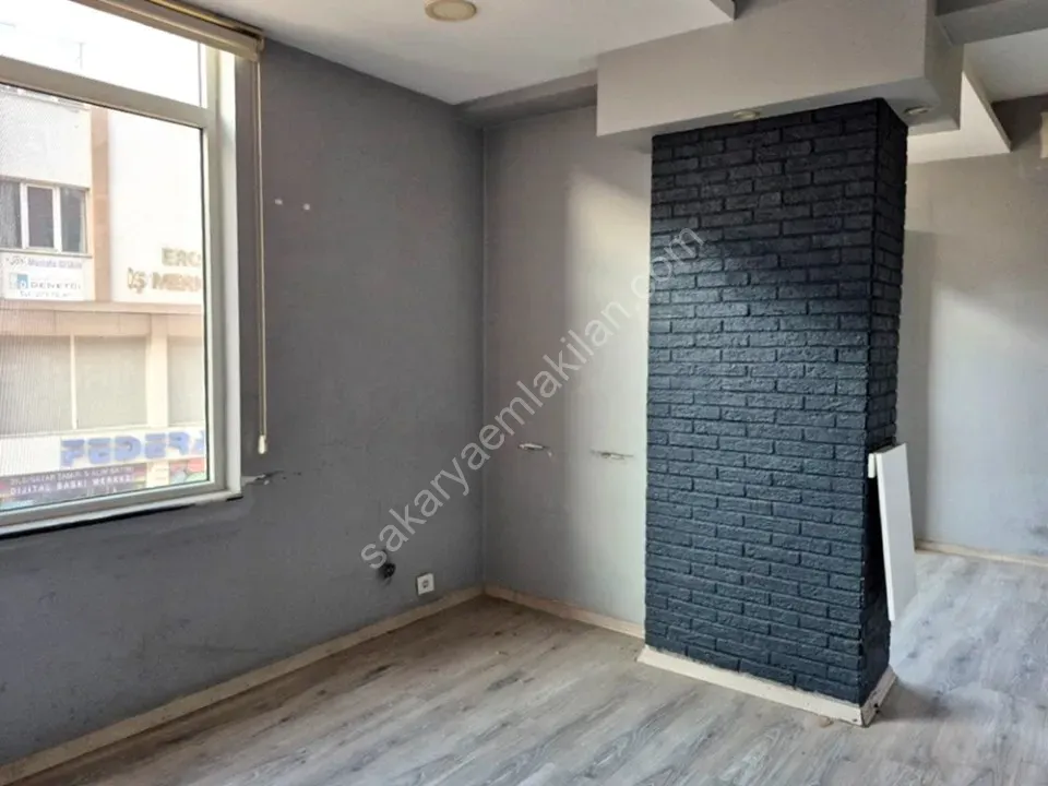 SAKARYA ADAPAZARI MERKEZDE KİRALIK OFİS
