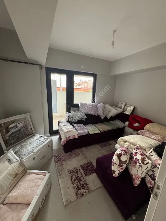 YILDIZ GAYRİMENKUL'DEN ATATÜRK BULVAR CEPHELİ KİRALIK DAİRE