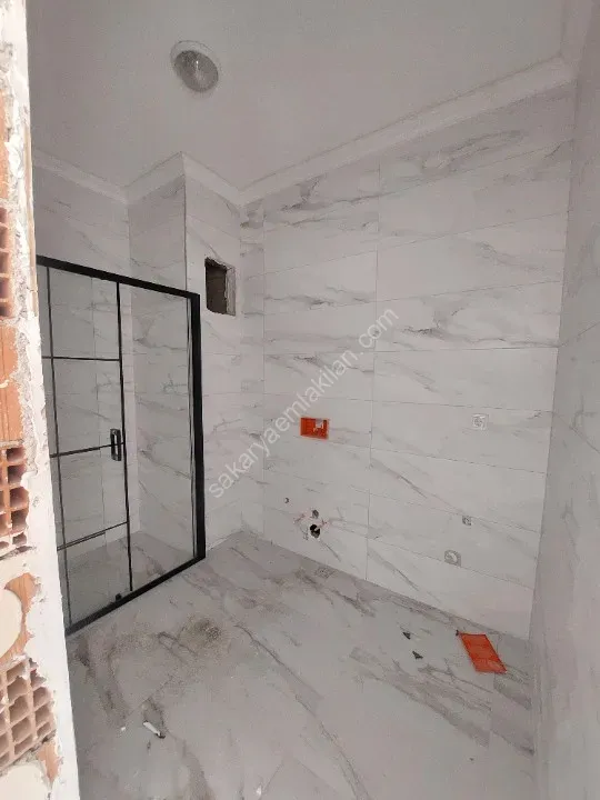 Site İçerisinde 90 Mt Hanlı Merkez'de 2+1 Kilerli Sıfır Daire