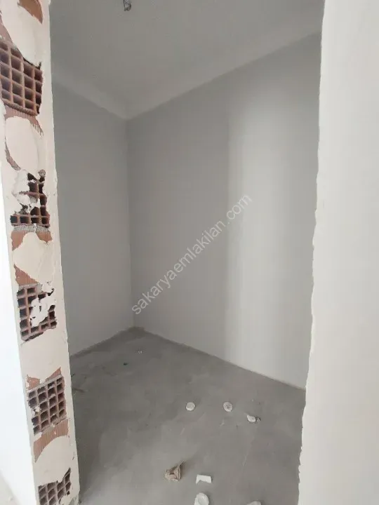 Site İçerisinde 90 Mt Hanlı Merkez'de 2+1 Kilerli Sıfır Daire
