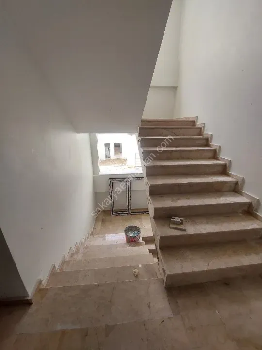 Site İçerisinde 90 Mt Hanlı Merkez'de 2+1 Kilerli Sıfır Daire