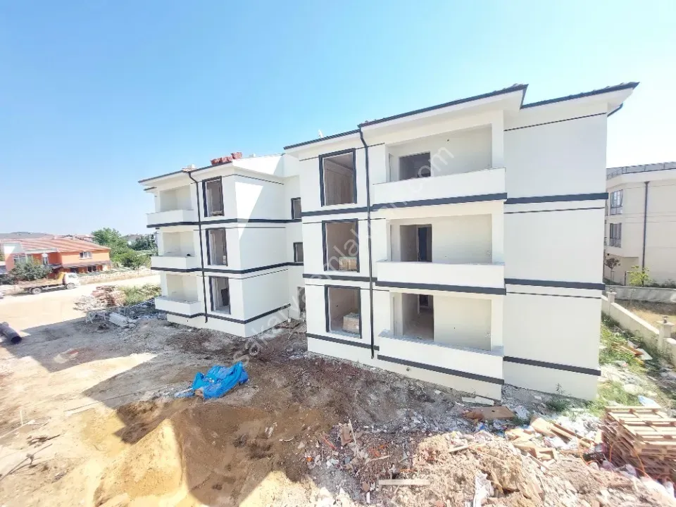 YILDIZ GAYRİMENKULDEN ARİFİYE HANLI MERKEZDE YENİ 2+1 DAİRE