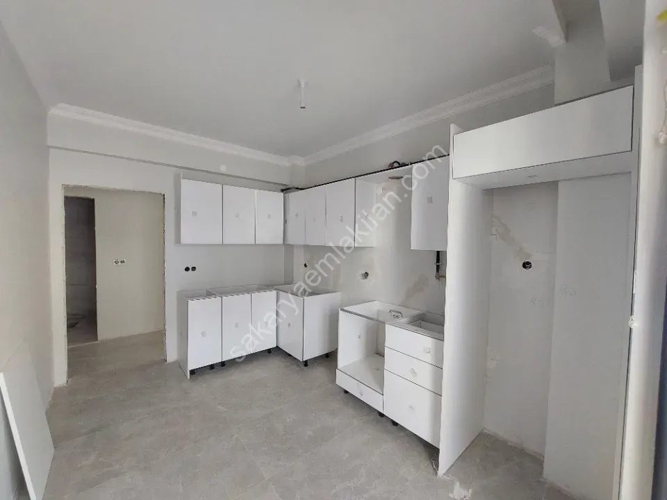 Site İçerisinde 90 Mt Hanlı Merkez'de 2+1 Kilerli Sıfır Daire