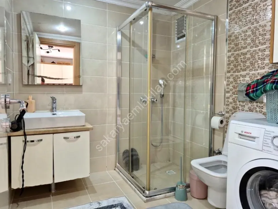 SERDİVAN MERKEZDE SATILIK 2+1 EŞYALI DAİRE