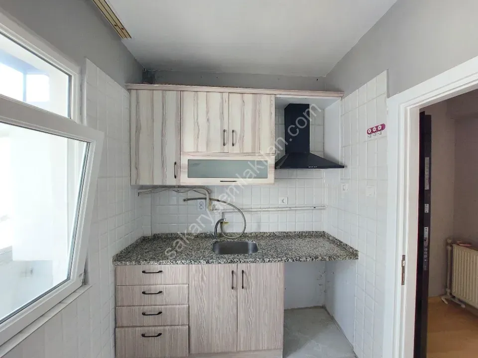 YILDIZ GAYRİMENKUL'DEN AİLEYE KİRALIK DAİRE KATLI PAZAR HAL CADDESİ