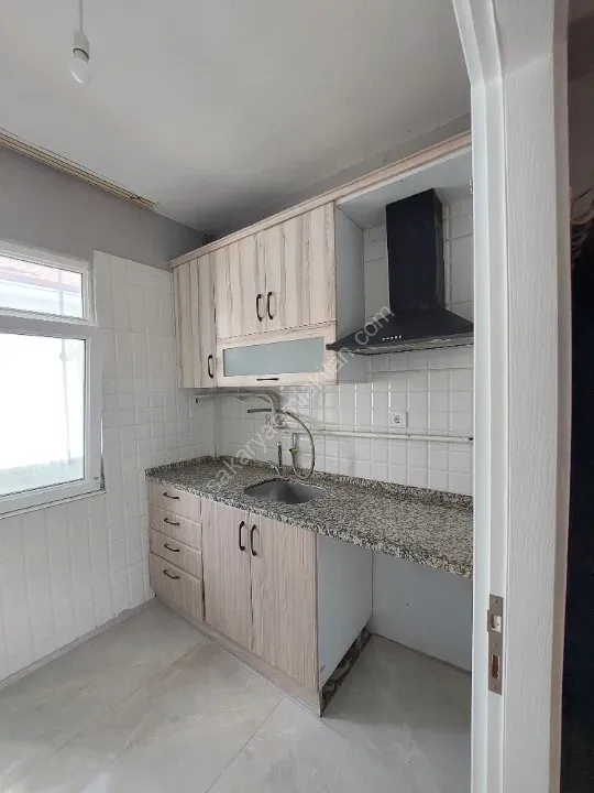 YILDIZ GAYRİMENKUL'DEN AİLEYE KİRALIK DAİRE KATLI PAZAR HAL CADDESİ