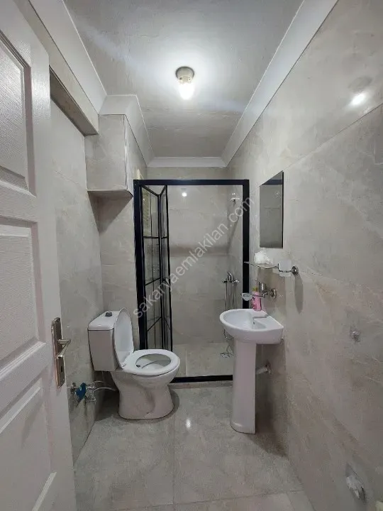YILDIZ GAYRİMENKUL'DEN AİLEYE KİRALIK DAİRE KATLI PAZAR HAL CADDESİ