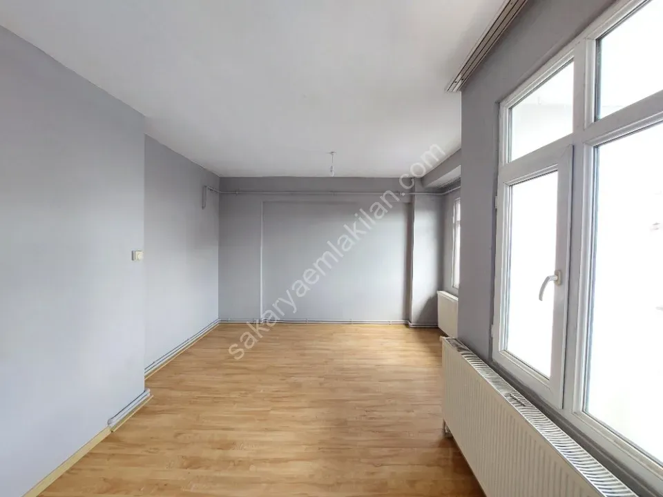 YILDIZ GAYRİMENKUL'DEN AİLEYE KİRALIK DAİRE KATLI PAZAR HAL CADDESİ