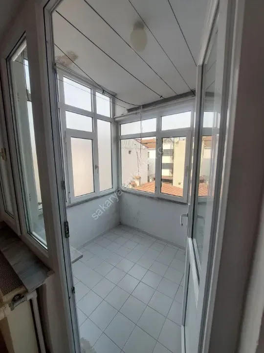 YILDIZ GAYRİMENKUL'DEN ÇARŞI MERKEZDE KİRACILI SATILIK DAİRE