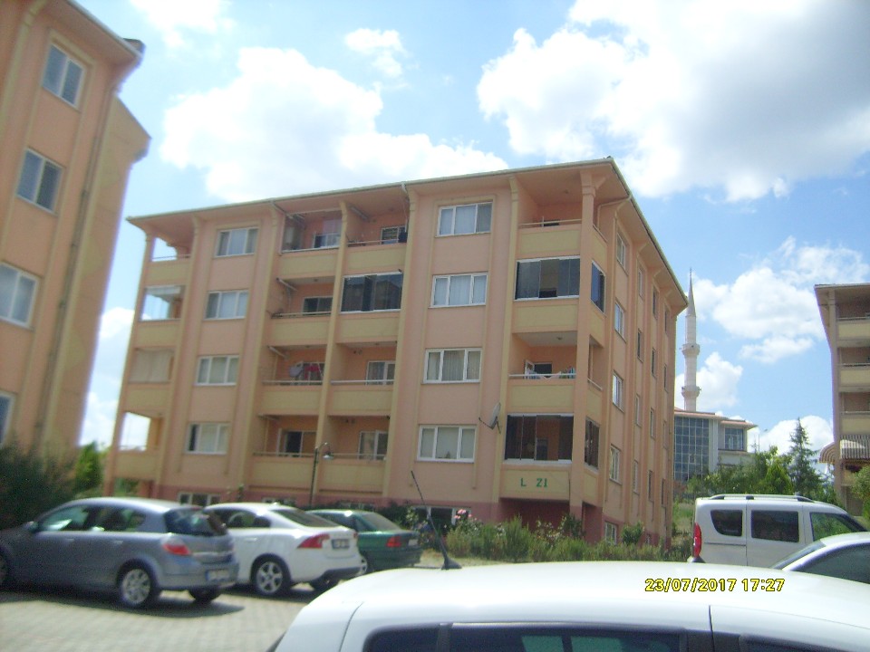 SAKARYA CAMİLİ AYÇİÇEĞİ KONUTLARINDA 4+1 KİRALIK ARA KAT ASANSÖRLÜ