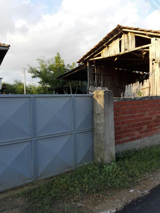 KAZIMPAŞA REŞADİYE KÖYÜNDE SATILIK ARSA İÇİNDE MÜSTAKİL EV Sakarya